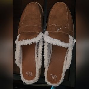 Womens shoes size 11